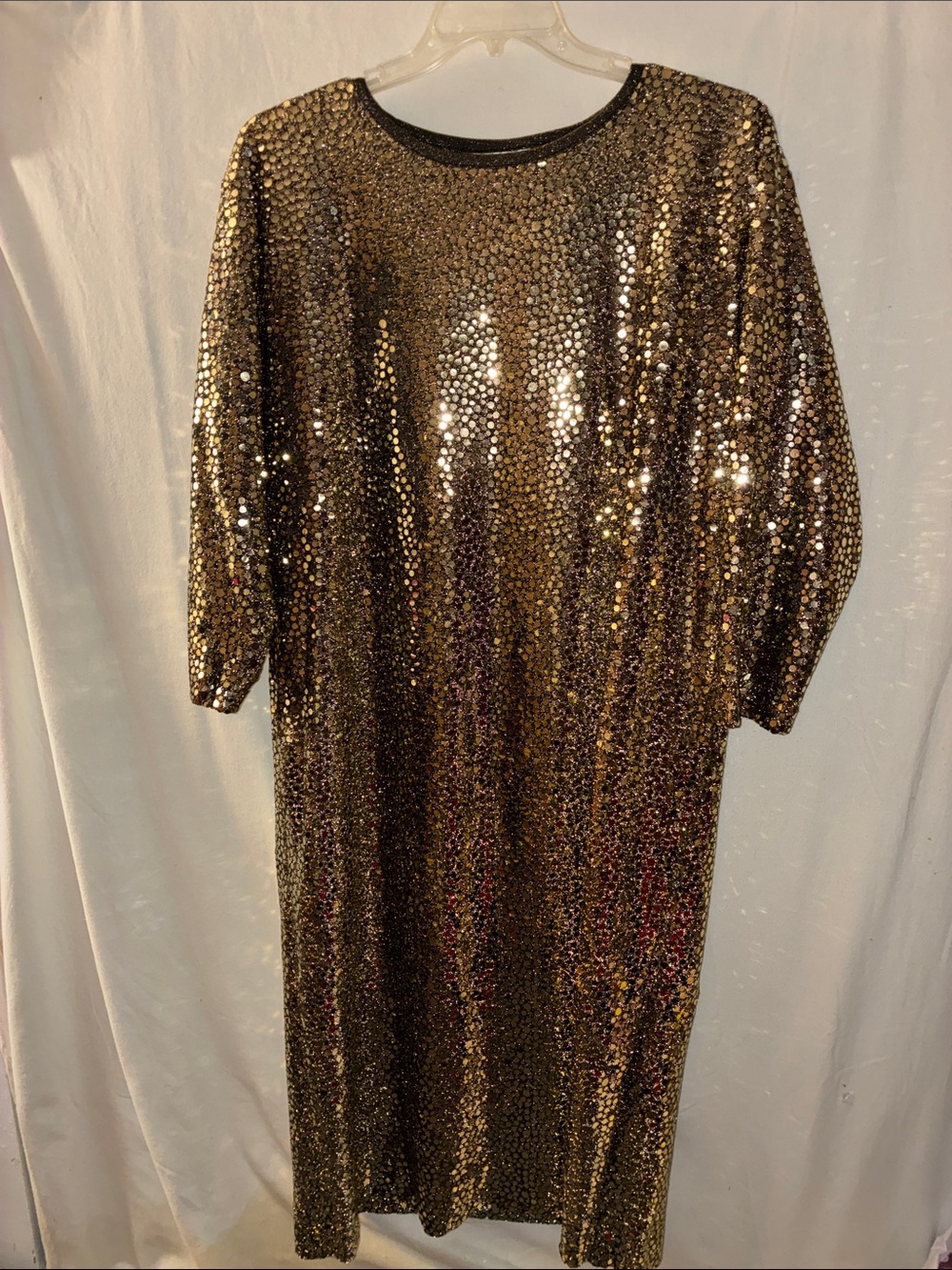 Gold Sequin Maxi Dress with Elegant Sheen